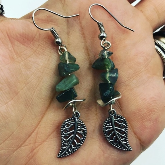 Leaf gemstones earrings . Genuine green moss agate stones & silver leaf charms - Picture 6 of 9